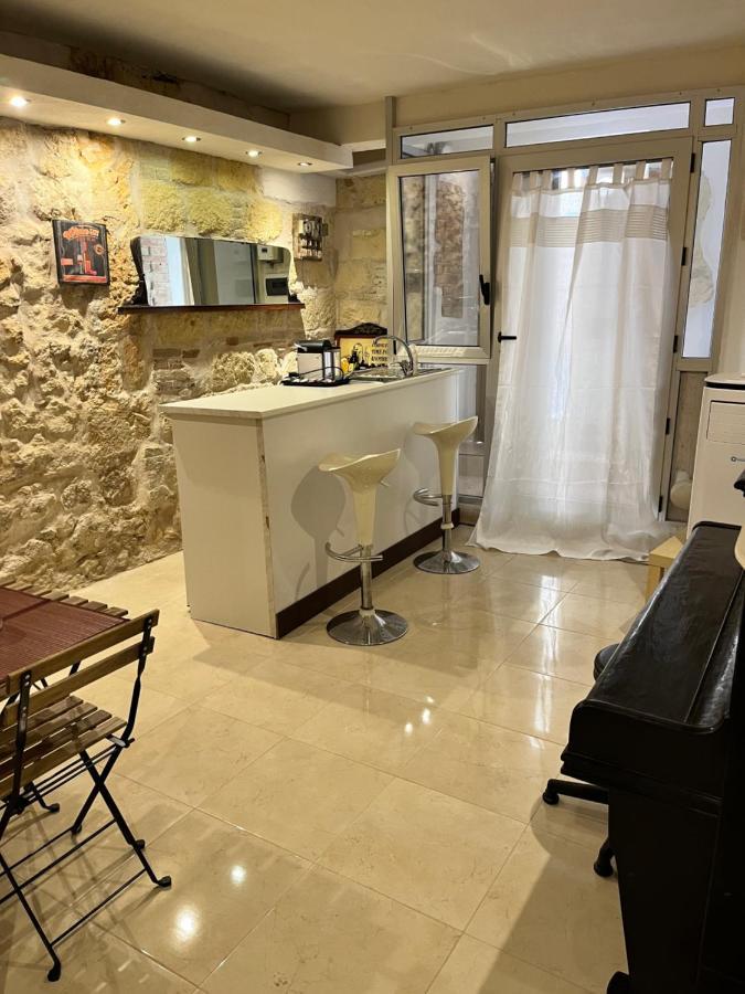 House74 Apartment Cagliari Bagian luar foto